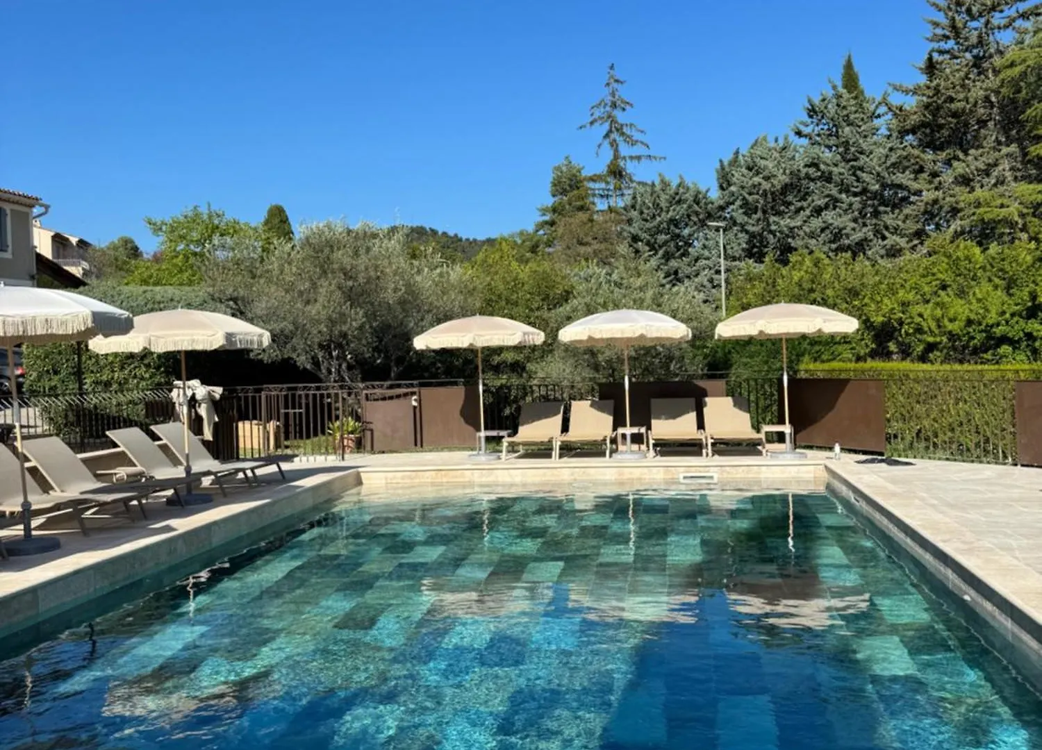 Hotel Le Pre Saint Michel Manosque 3*,
