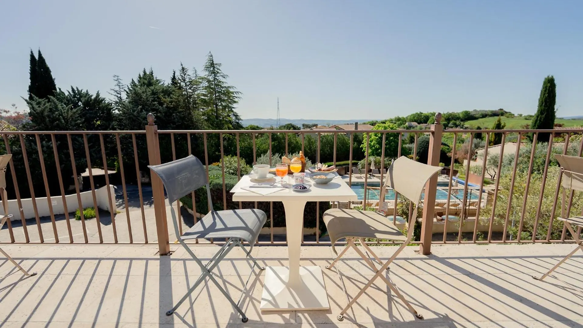 ***  Hotel Le Pre Saint Michel Manosque France