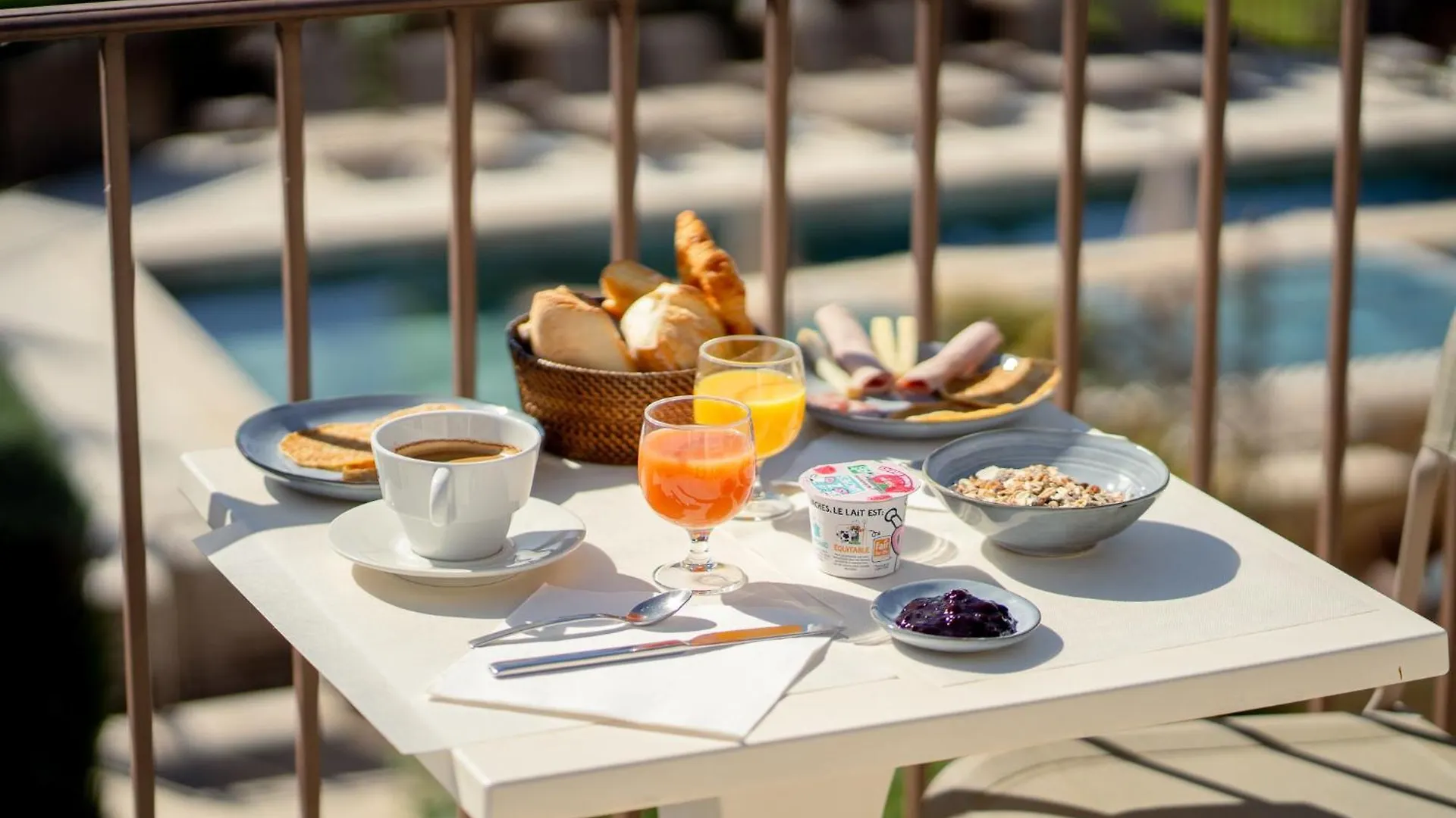 מנוסק Hotel Le Pre Saint Michel 3*,  צרפת